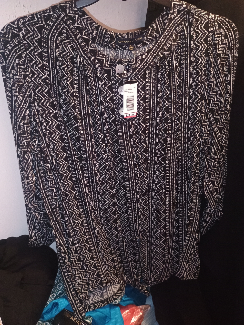 Adrienne Vittadini Black & White Patterned Long Sleeve Henley
